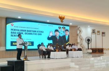Bantuan ATENSI Kemensos RI Disalurkan untuk 303 Warga Pesawaran Penerima Manfaat